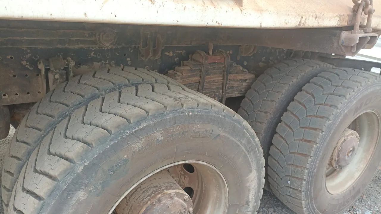 MB Axor 4144 10/11 6x4 c/caçamba 16m³  - Foto 11