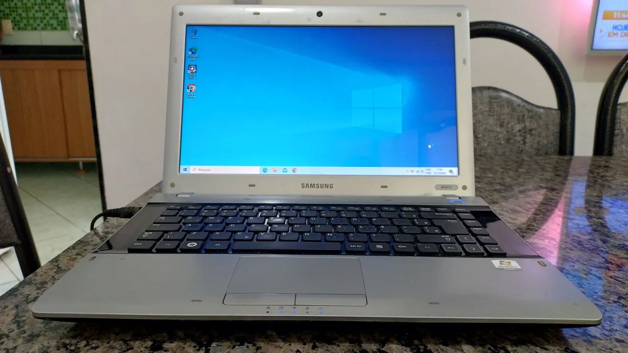 Notebook Samsung 1.3 ghz com 320 gb com 8gb ddr3 ( windows 10) 