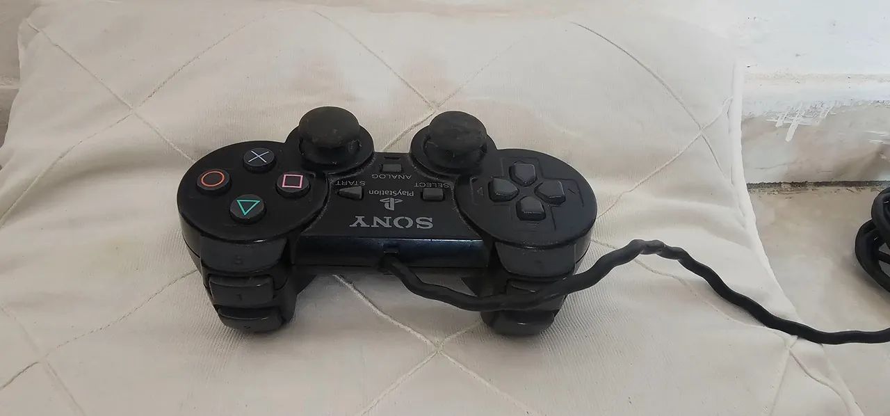 CONTROLE ORIGINAL PS2 SONY SERIE H sem teste COM DEFEITO - Foto 2