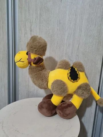 Camelo de pelúcia 