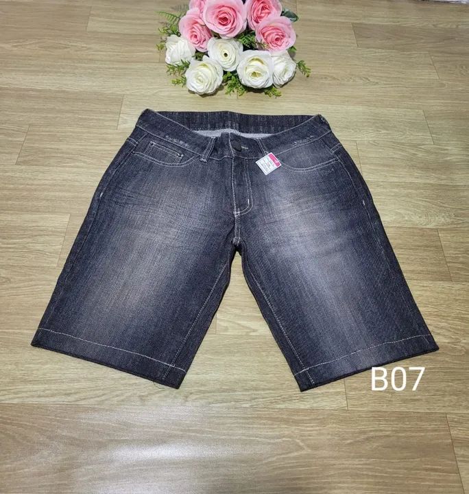 LOTE 17 Bermudas e Shorts Jeans Feminina. - Foto 2
