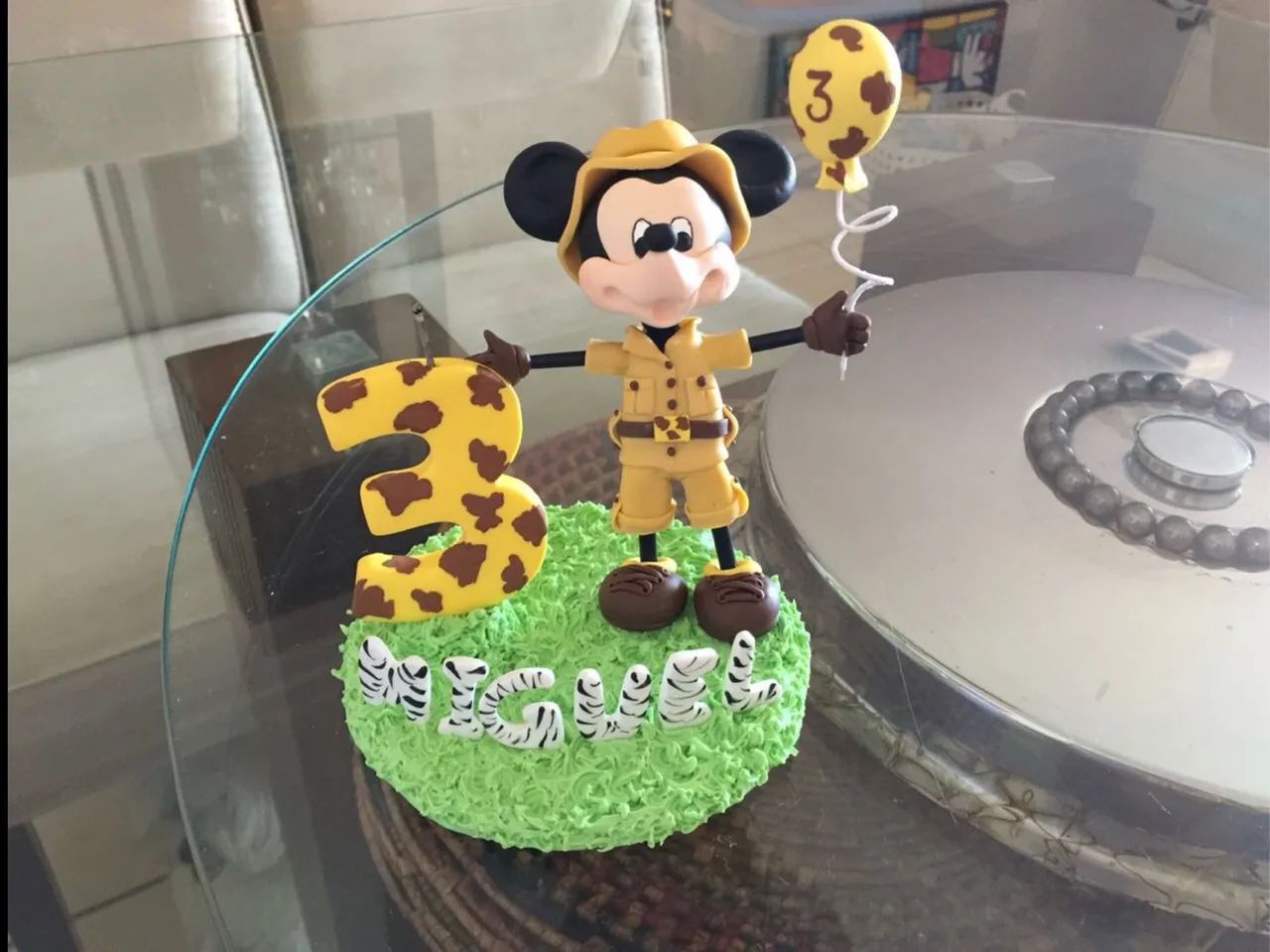 Decoração festa Bonecos de feltro do Mickey e Pluto,  Safari/Aventuras! - Foto 3