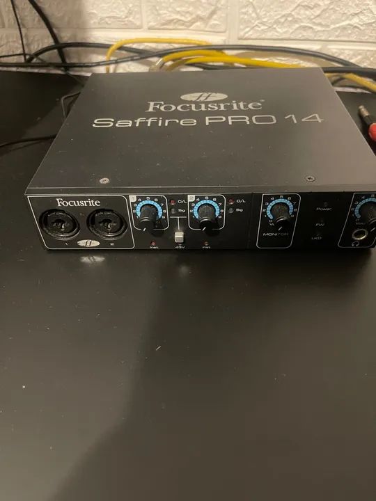 Focusrite Saffire Pro 14 - Interface de Áudio - Foto 2