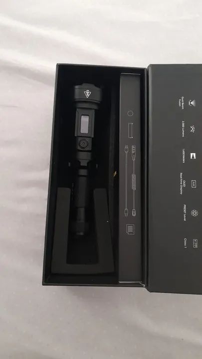 Lanterna niticore p35i  na caixa