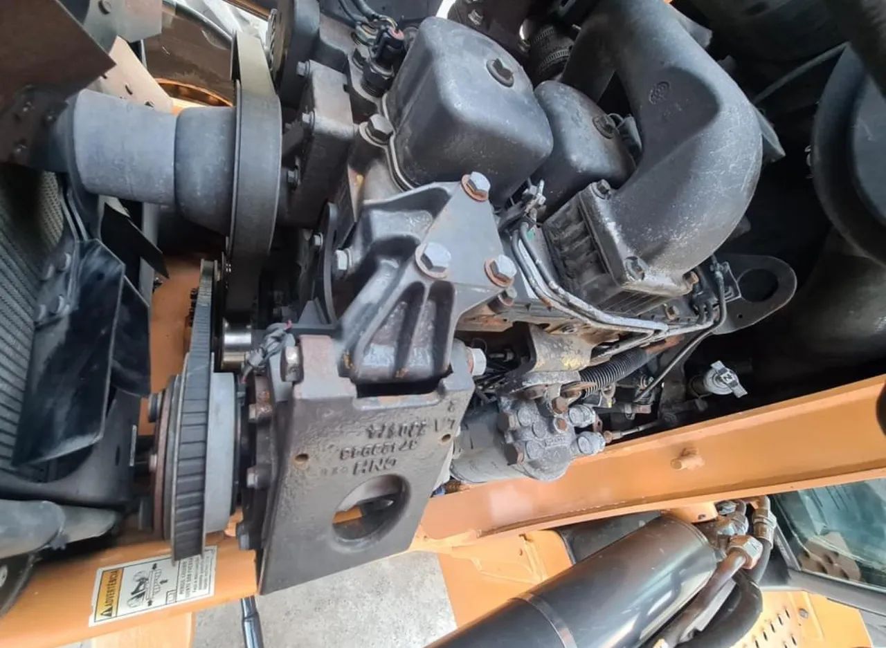 Retroescavadeira Case 580N 2016 - Foto 3