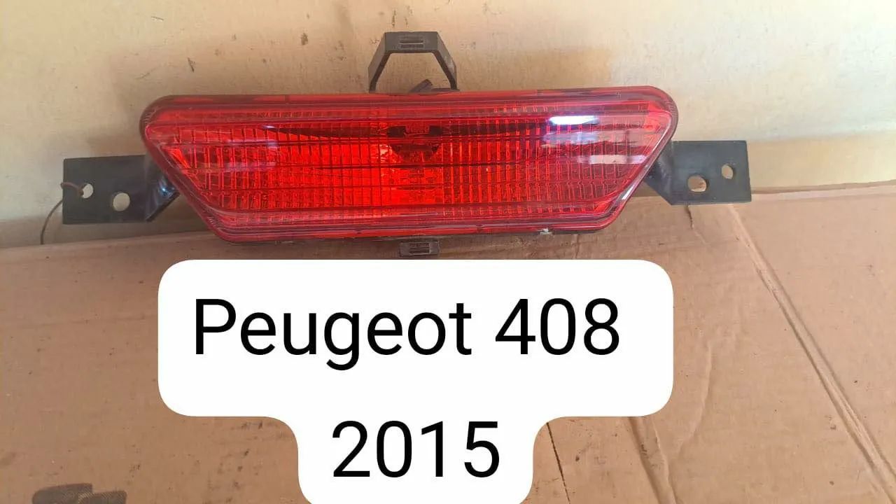 Lanterna do Peugeot 408 2015 