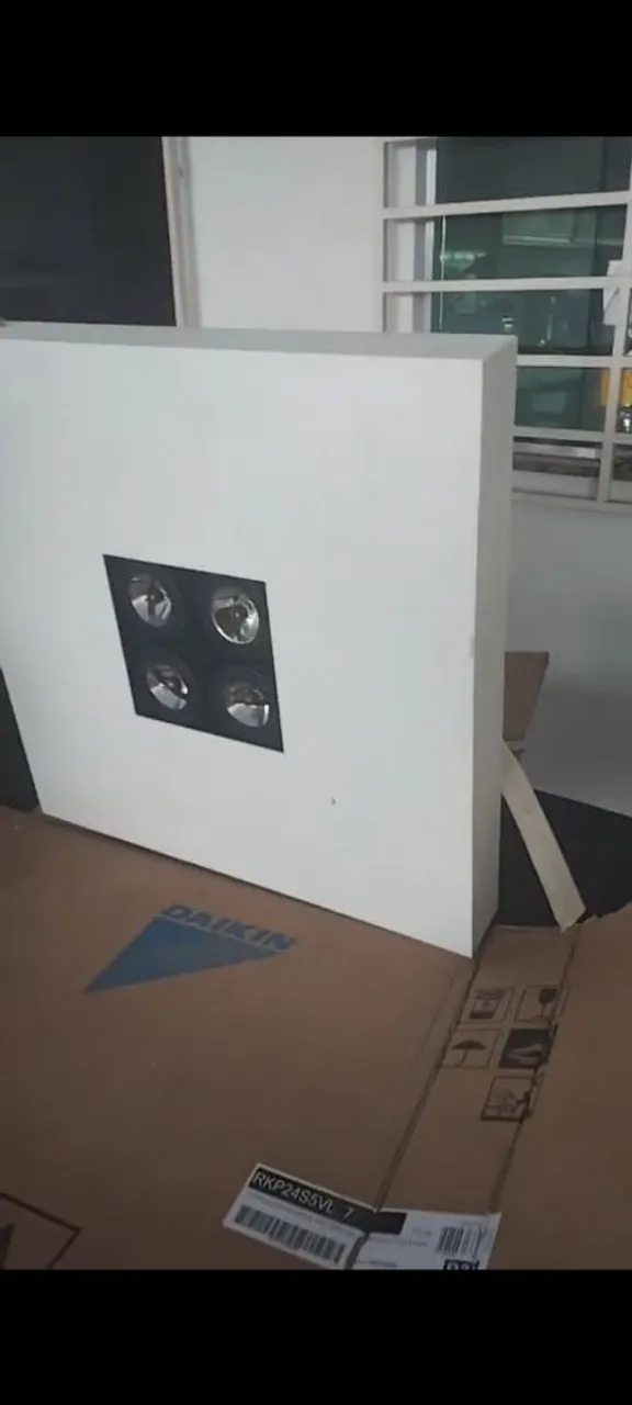 Painel de iluminação com 5 spots