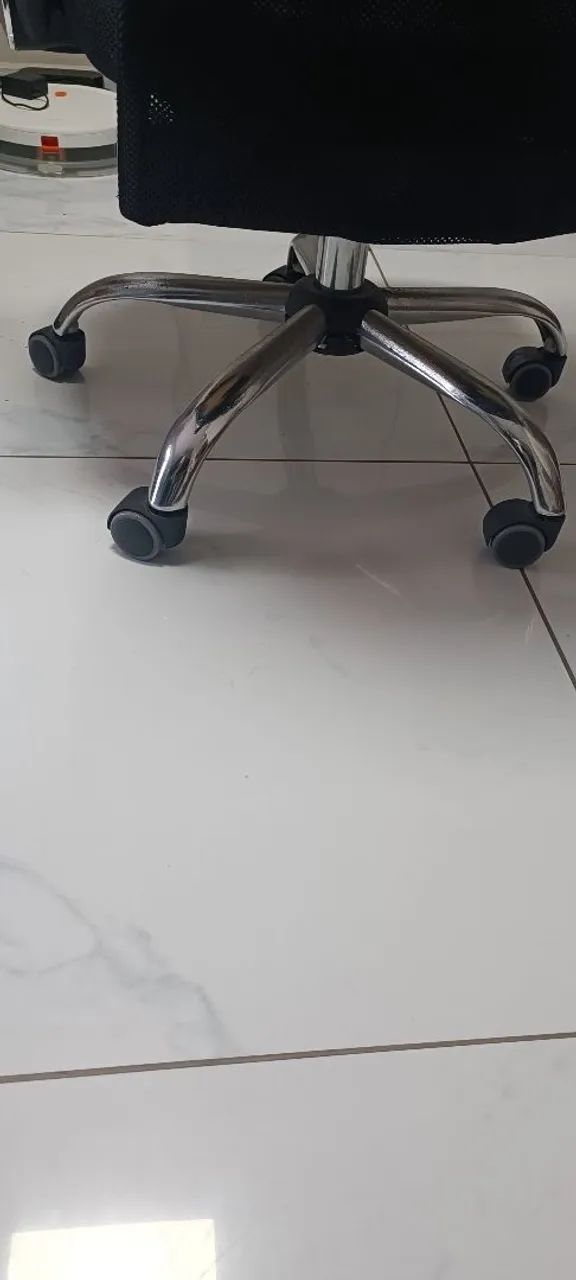 Cadeira p/ escritório  - Foto 4