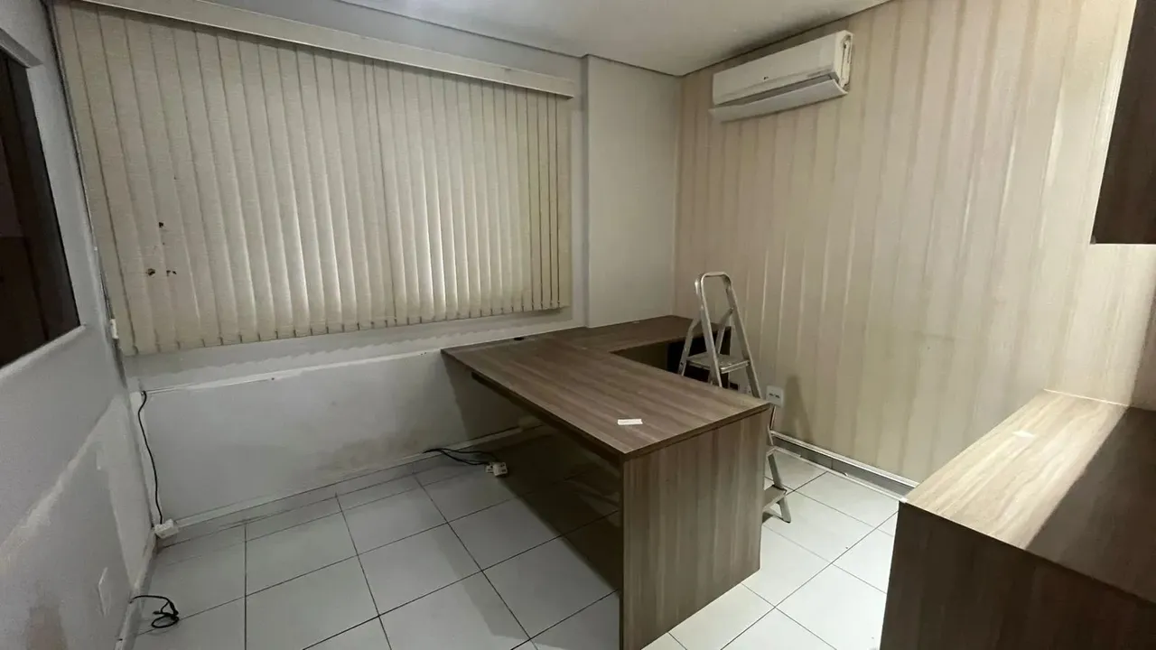 salas comerciais na Gleba palhano / Edificio comercial Garcia Pedrialli
