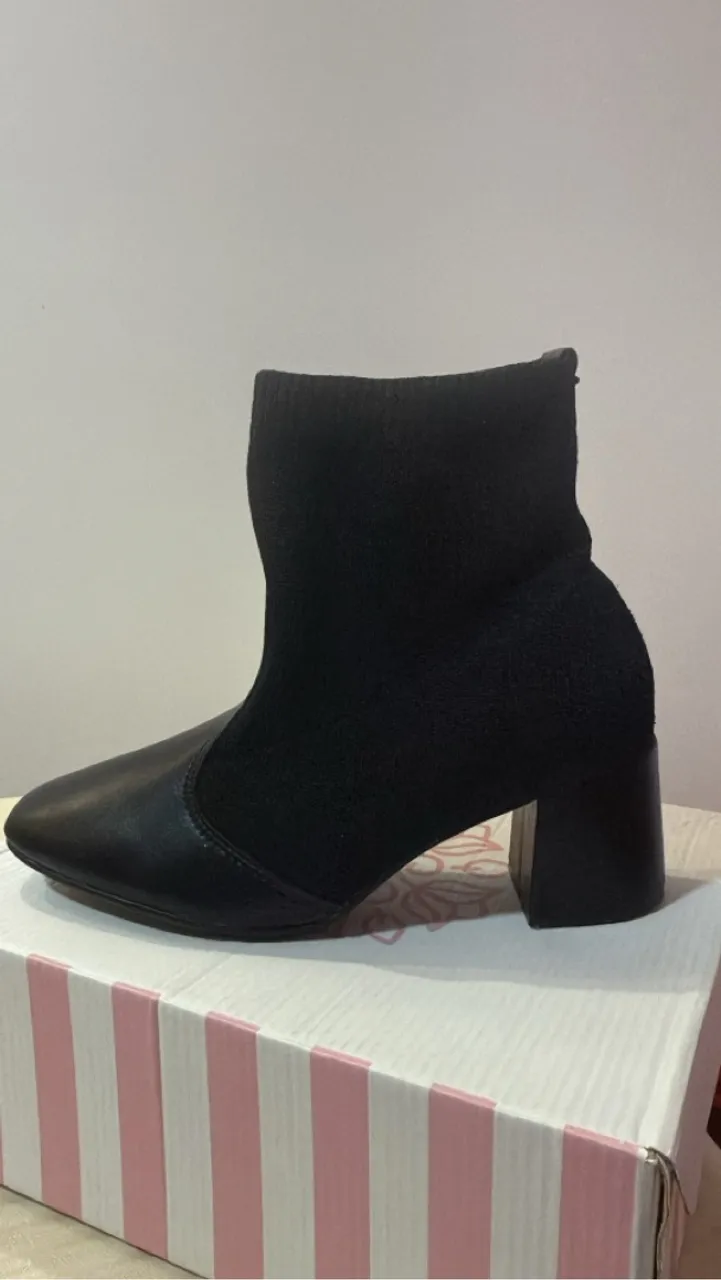 Bota Feminina Cano Curto Preta