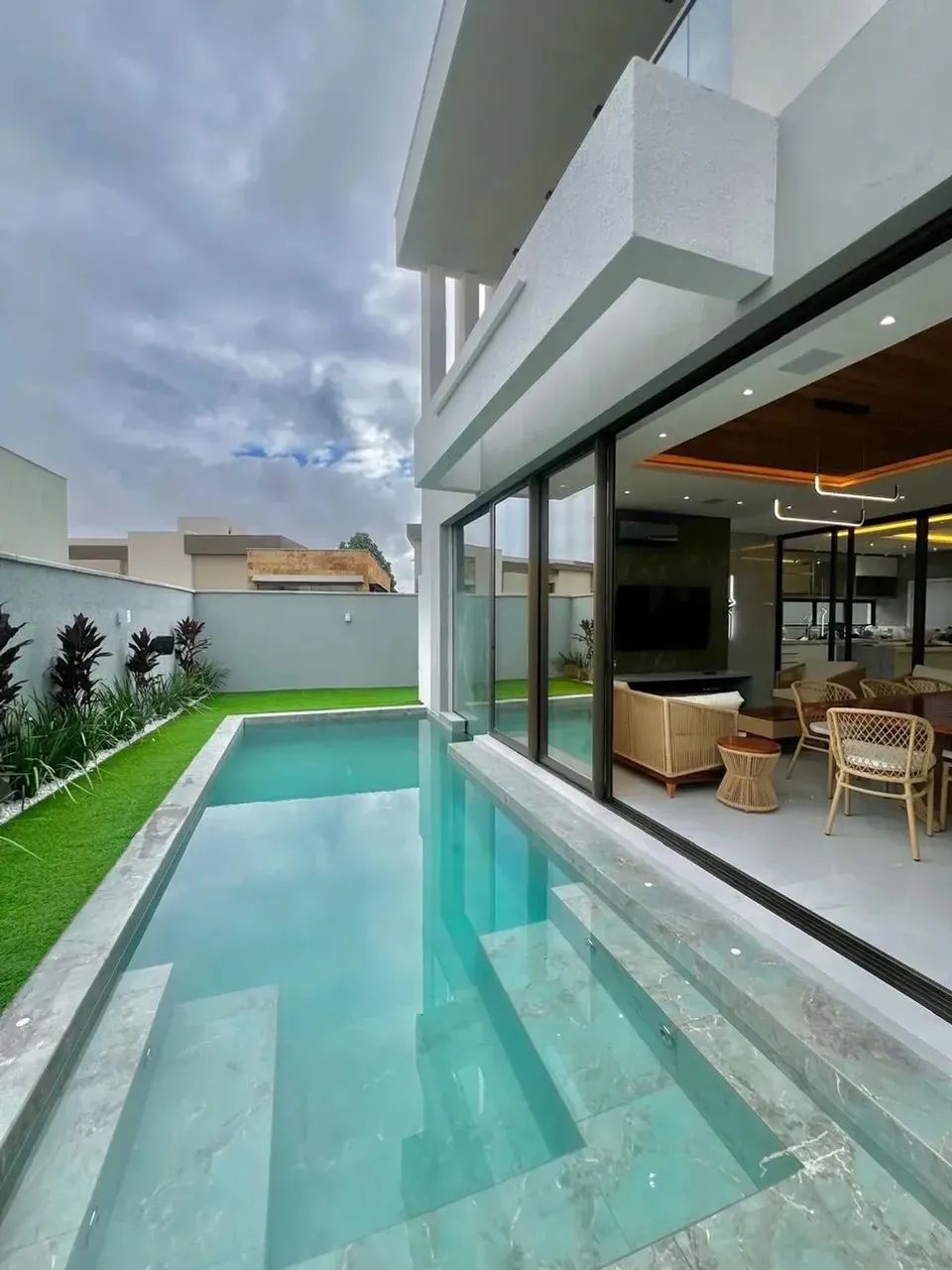 Casa de Luxo na Cidade Alpha Ceará  4 Suítes, Piscina, Sauna e Energia Solar - Foto 5