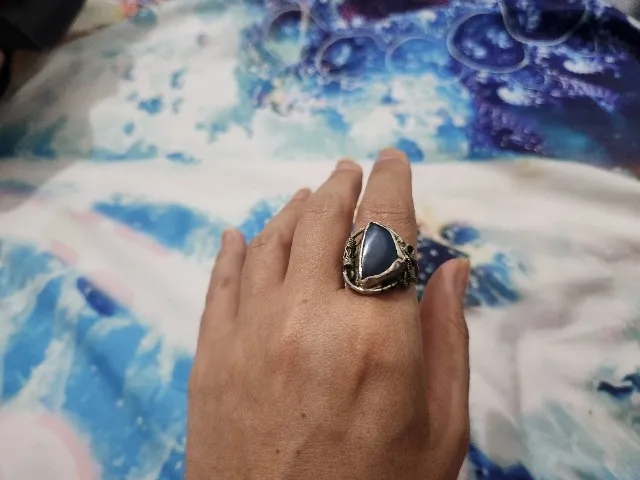 Anel de cristal azul