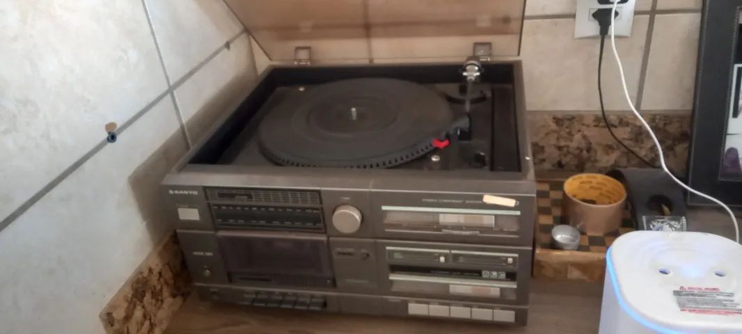 Aparelho toca disco vinil