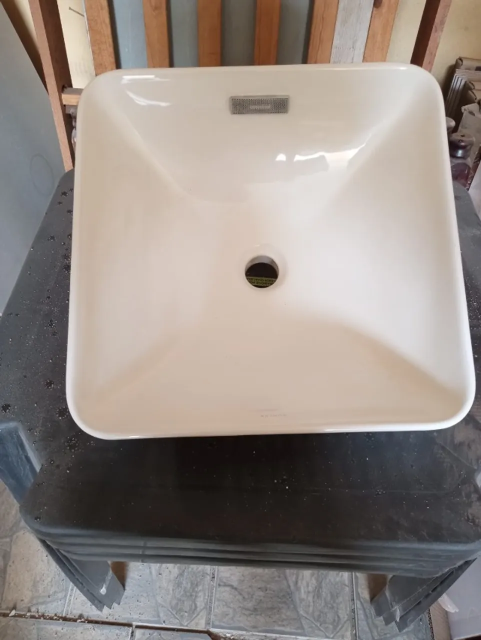 Cuba De Banheiro Kohler Quadrada Branca Vox 40x40 Cor Branco