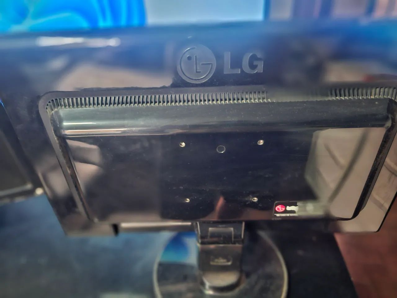 Monitor LG 19" w1941s ( Leia a descrição) - Foto 3