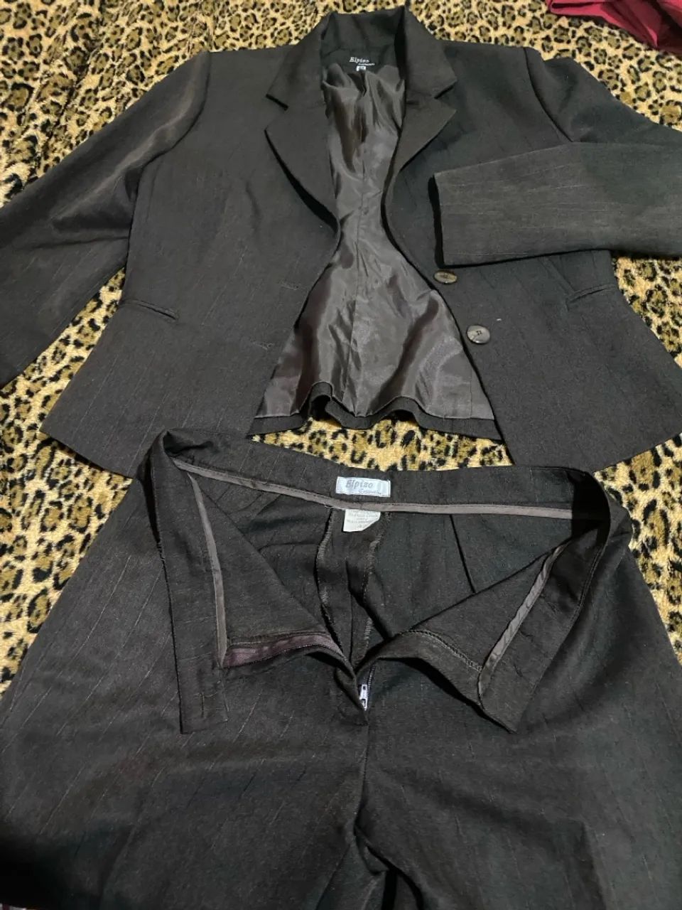 Conjunto de Blazer e Calça marrom 