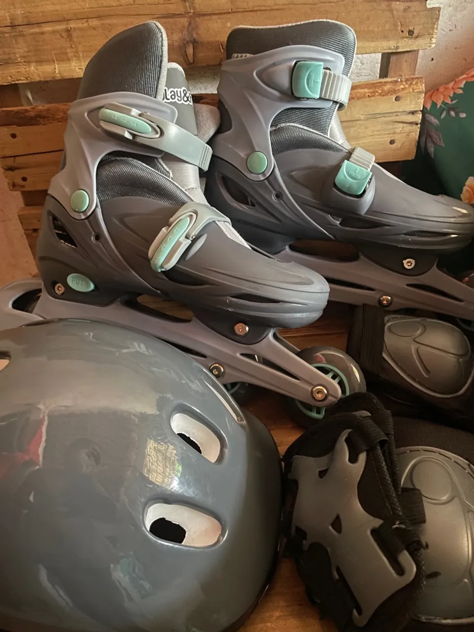 Patins com Equipamento de Proteção