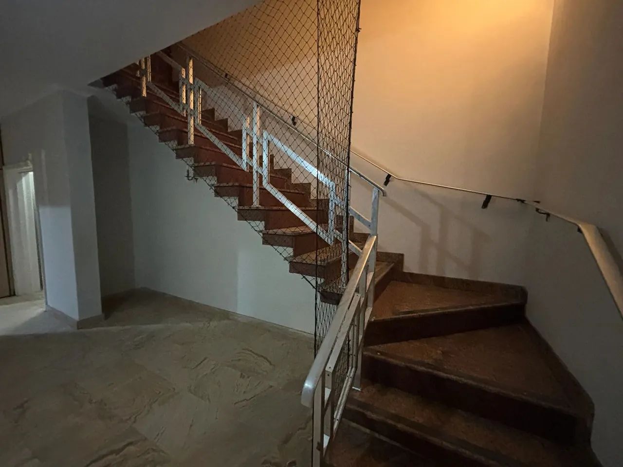 sobrado comercial Ponta da Praia - Foto 2