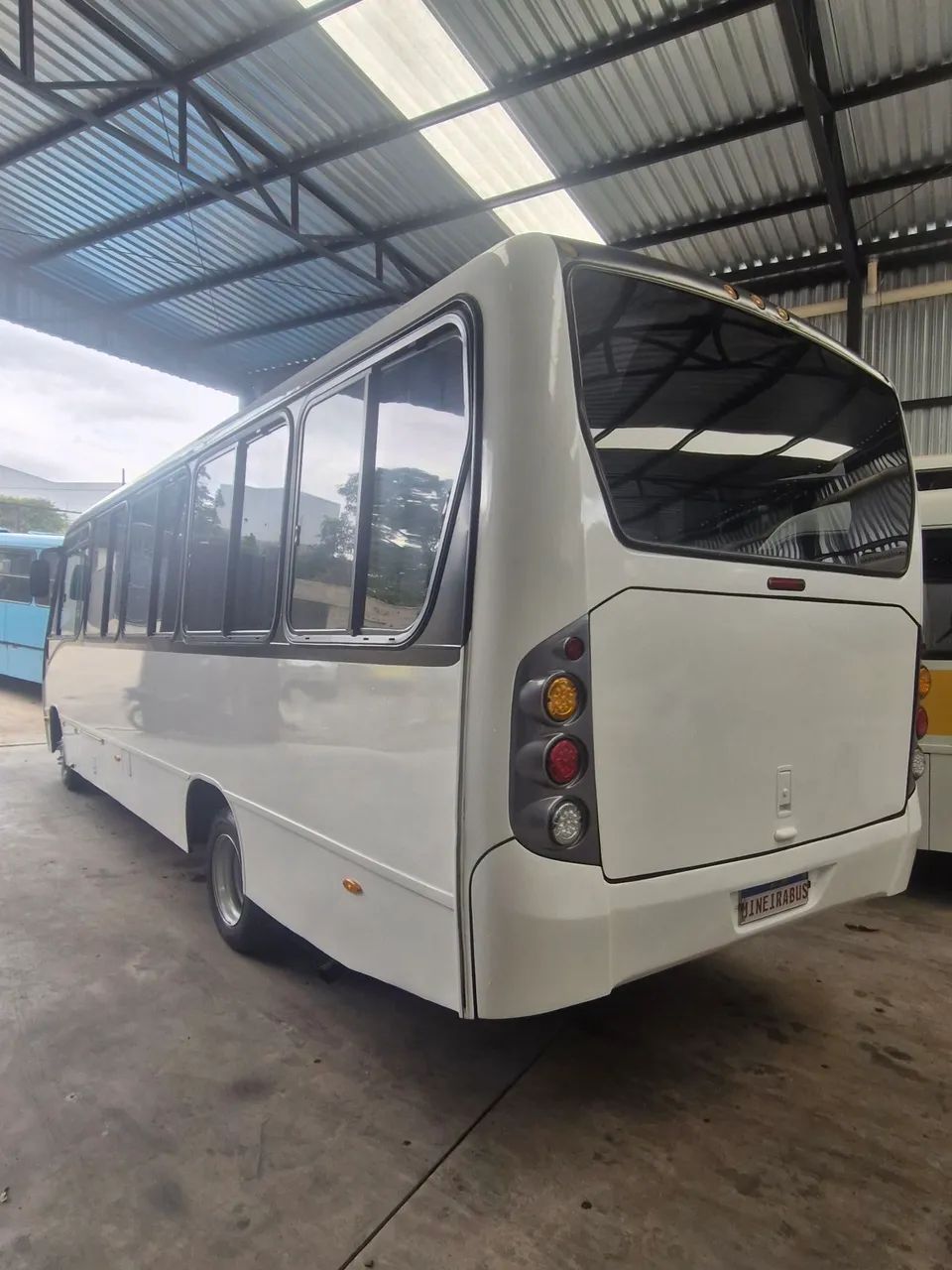 NEOBUS MERCEDES-BENZ 915 - Foto 3