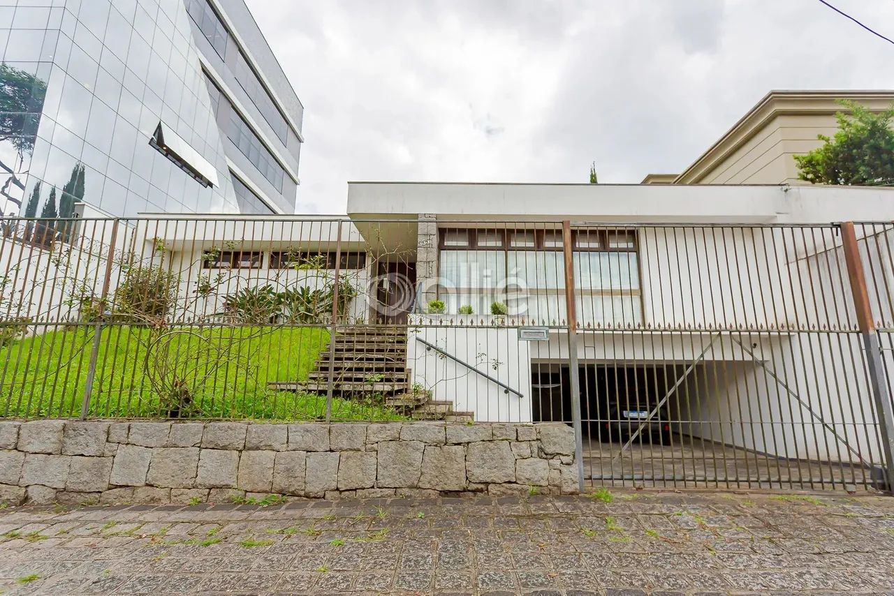 Casa com 5 quartos no Batel