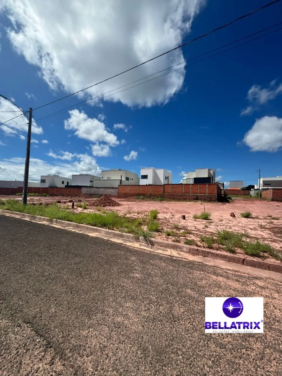 VENDE - LOTE NO CONDOMINIO ALDEBARAN LESTE