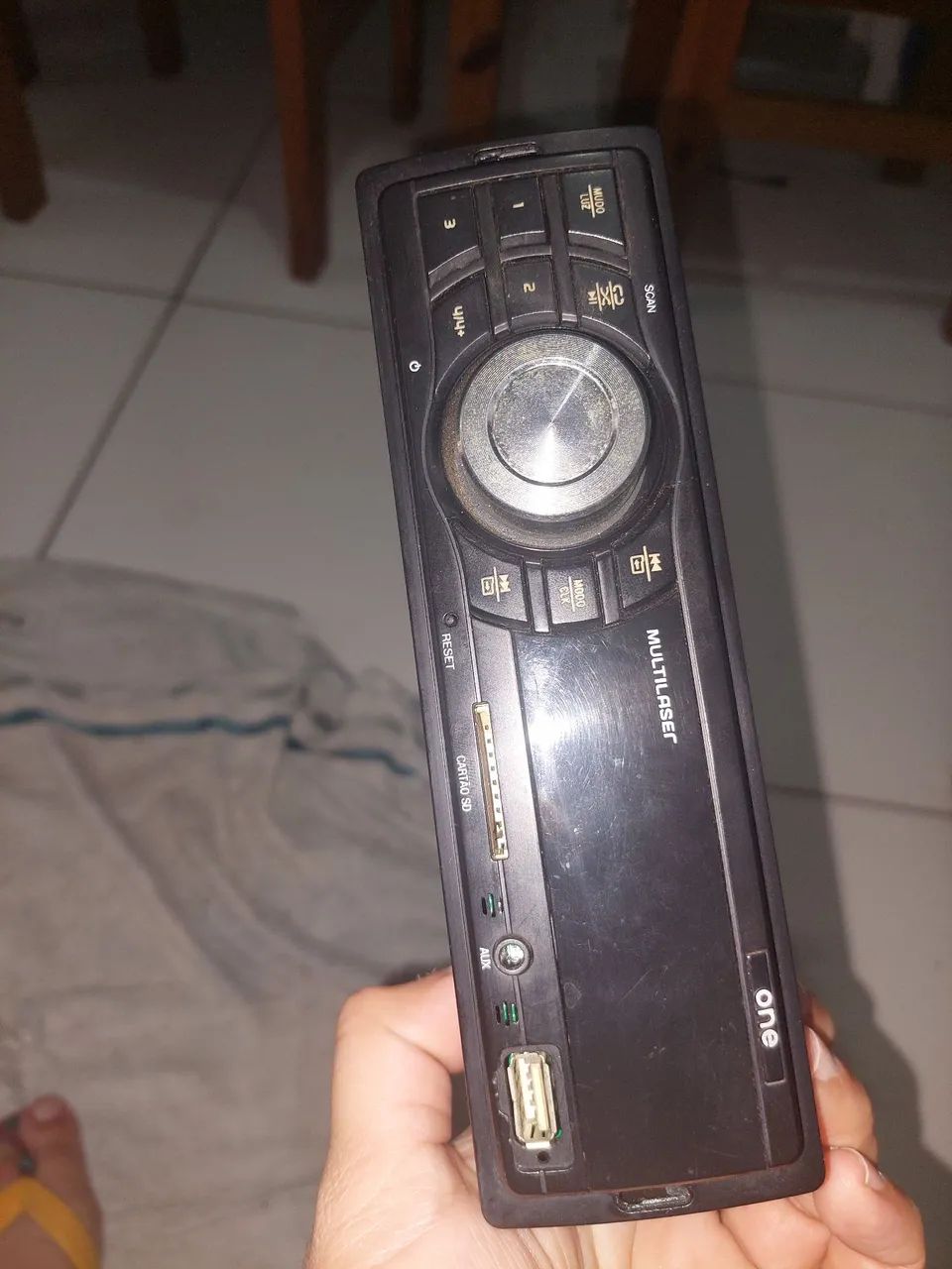 Som Automotivo Multilaser One