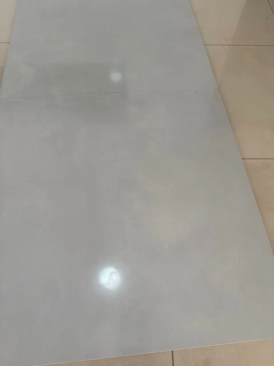 Piso Porcelanato Cinza Claro - Peças Grandes 35 metros quadrados