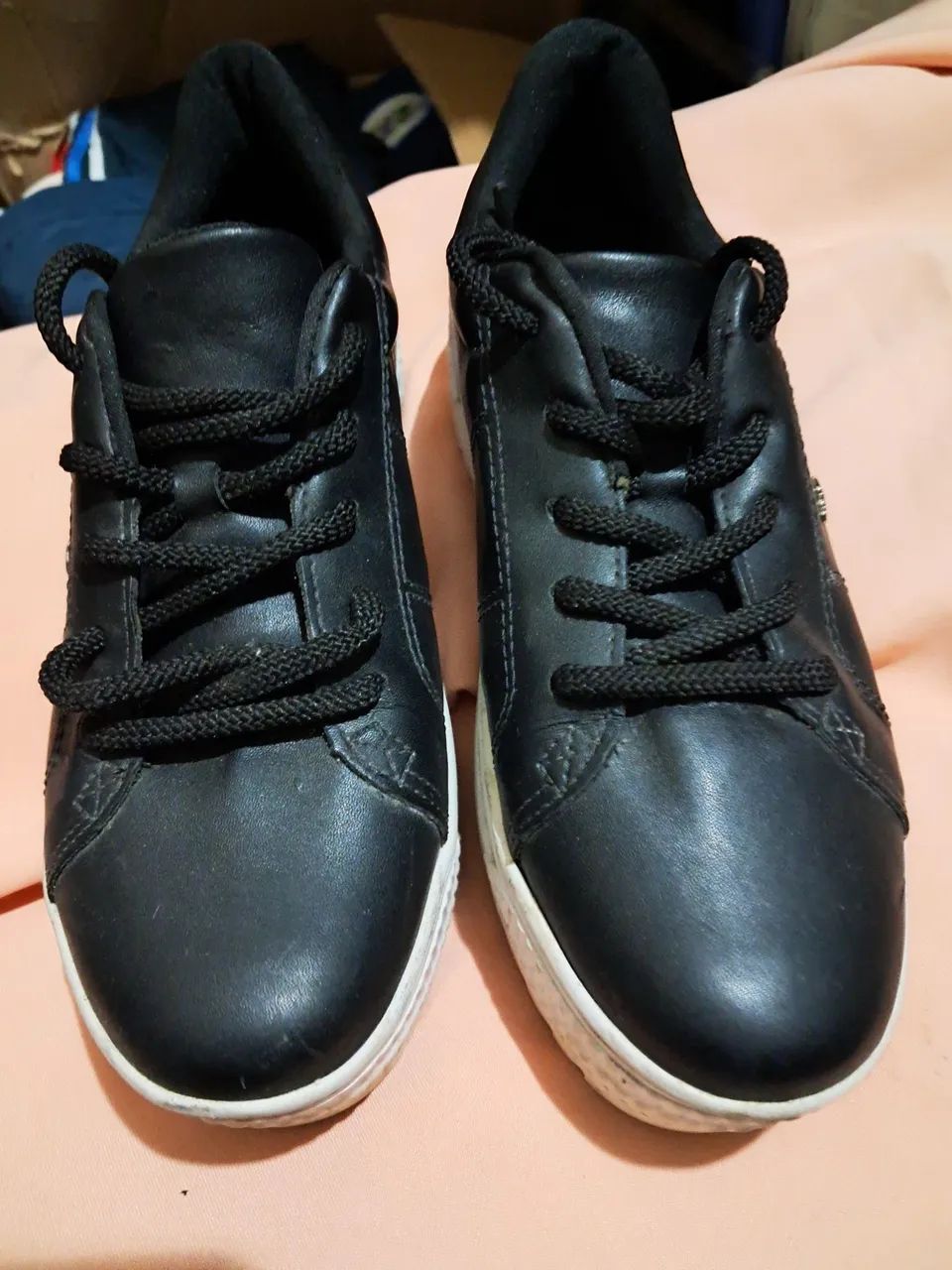 Tênis preto casual