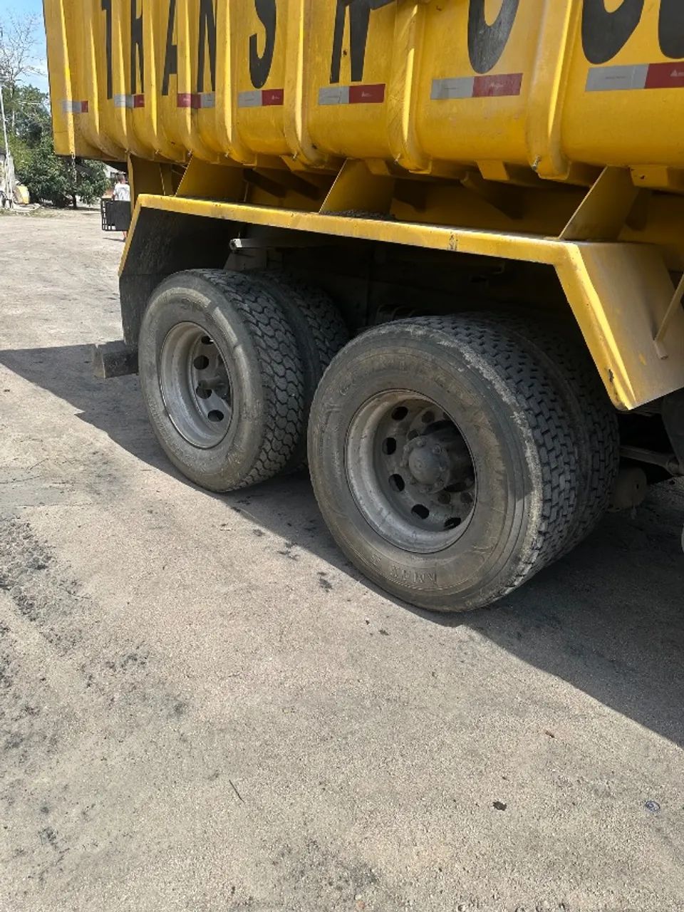 Caminhão Ford Cargo 2423 Basculante - Excelente Estado! - Foto 5