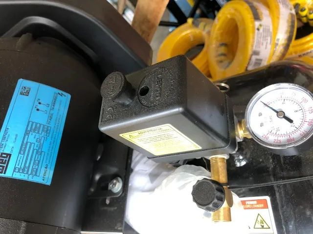 Compressor 100 litros Profissional CSV 10 Schulz - Entrega Grátis  - Foto 3