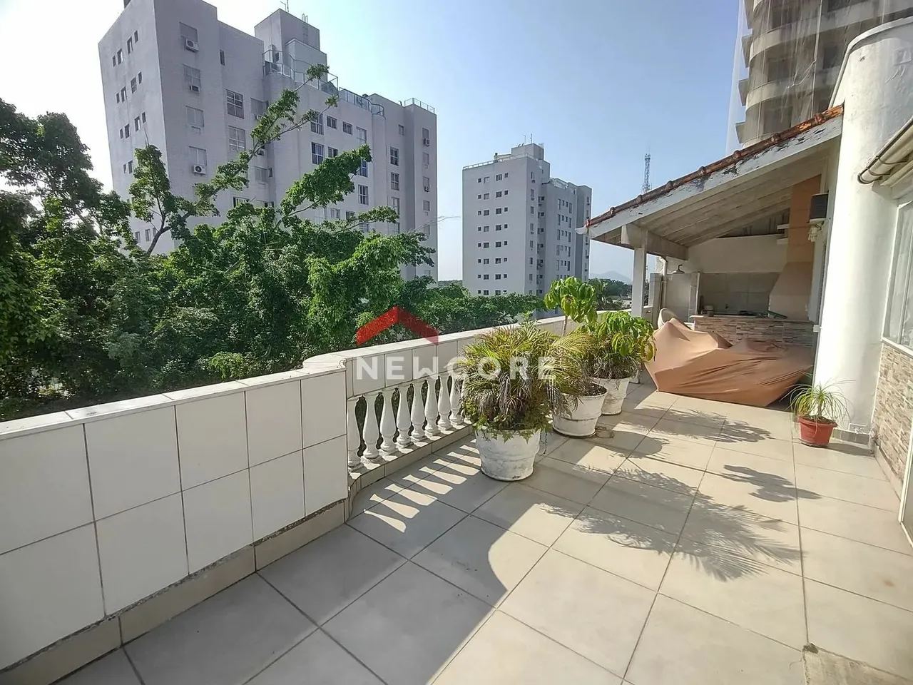 Cobertura em Avenida Professor João Batista Julião - Jardim Virgínia - Guarujá/SP