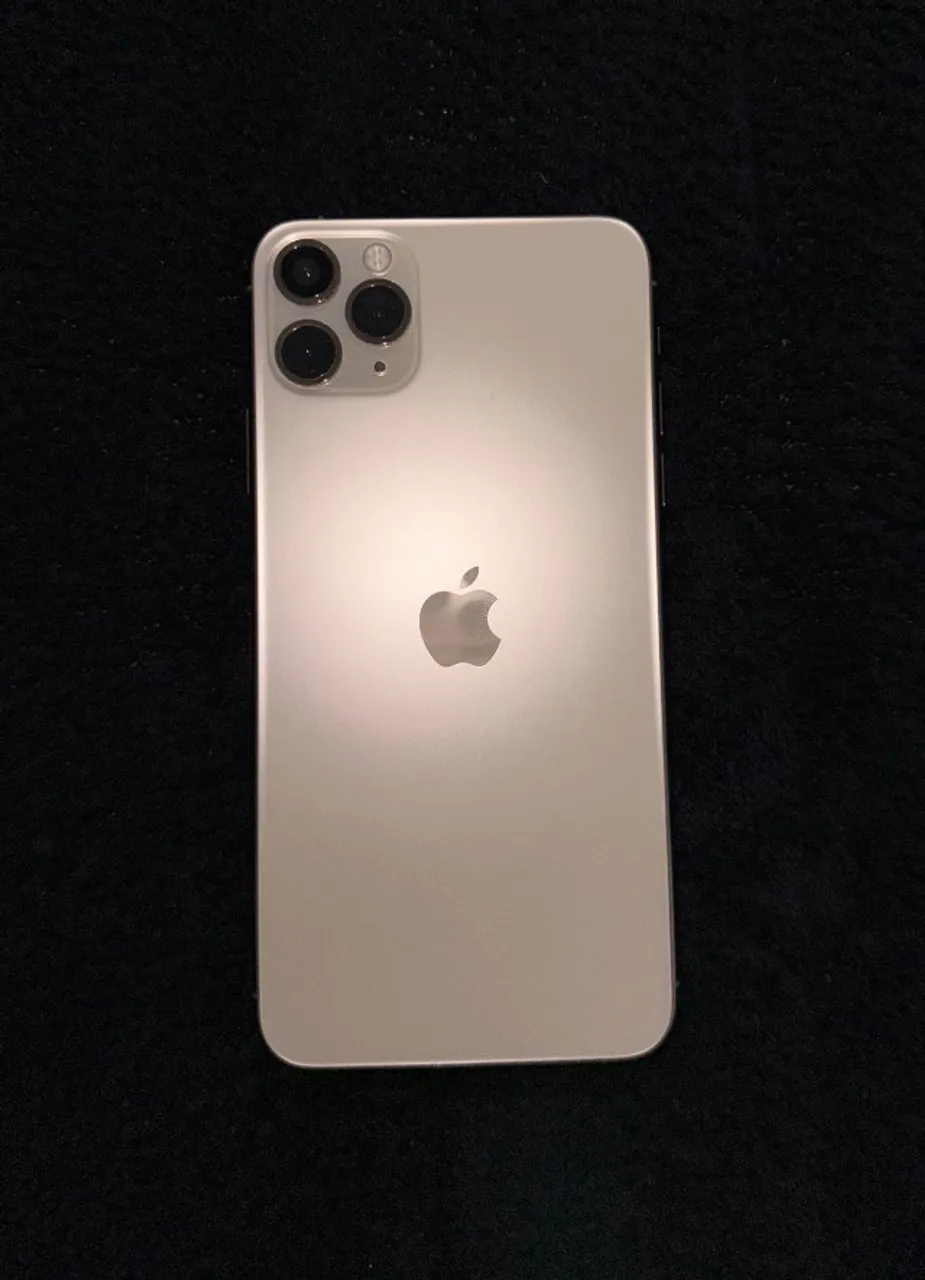 Iphone 11 Pro Max - Dourado - Bom estado