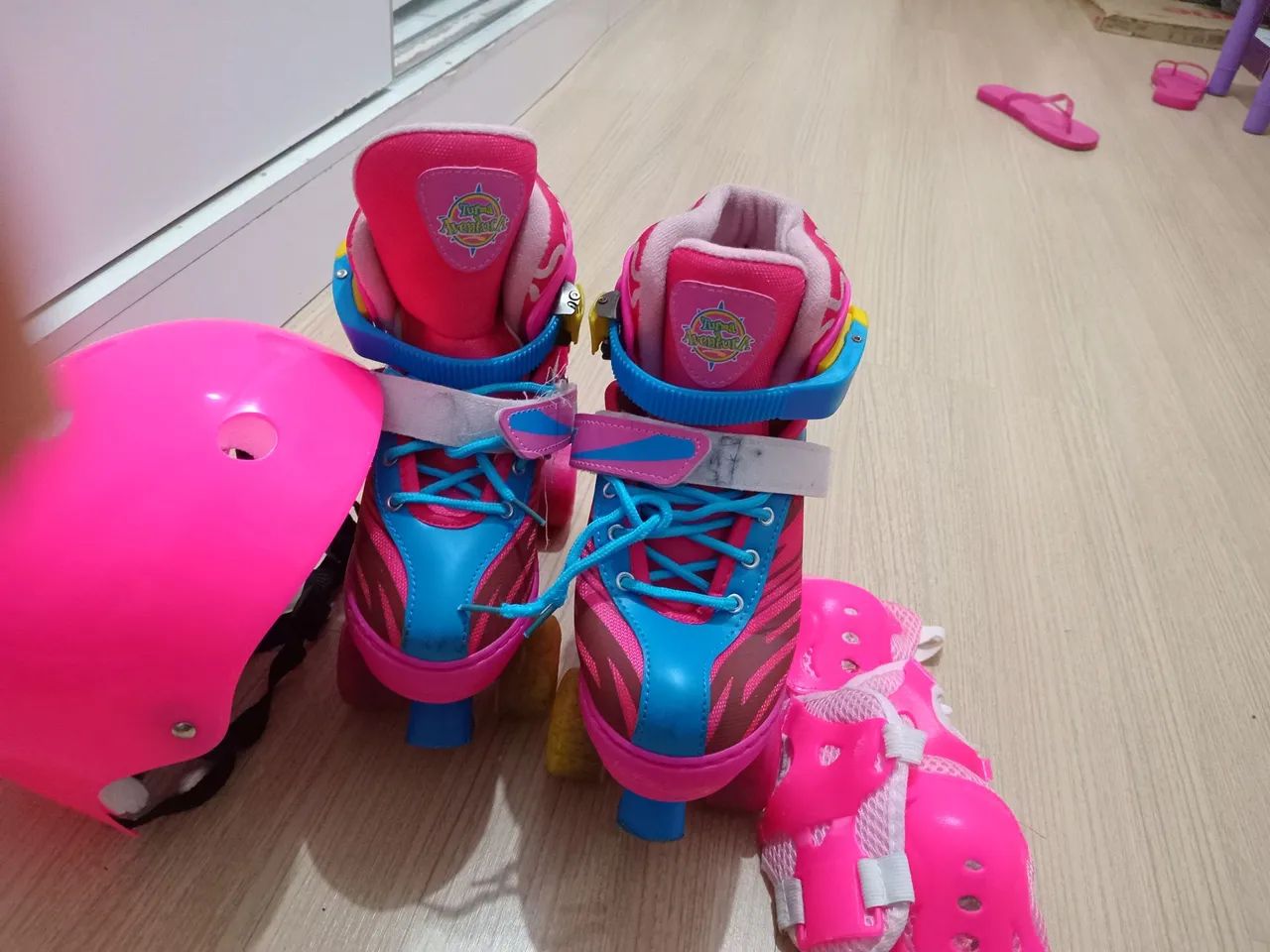 Patins Infantil  ajustável Rosa e Azul - Tamanho 33- 37 - Foto 2