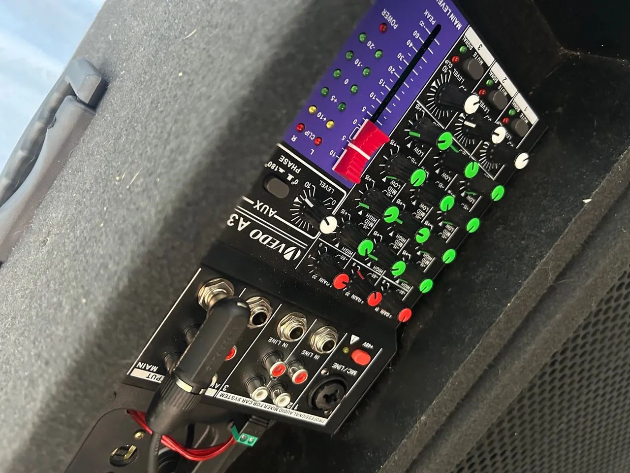 Caixa Cubo com mesa de som - Foto 5