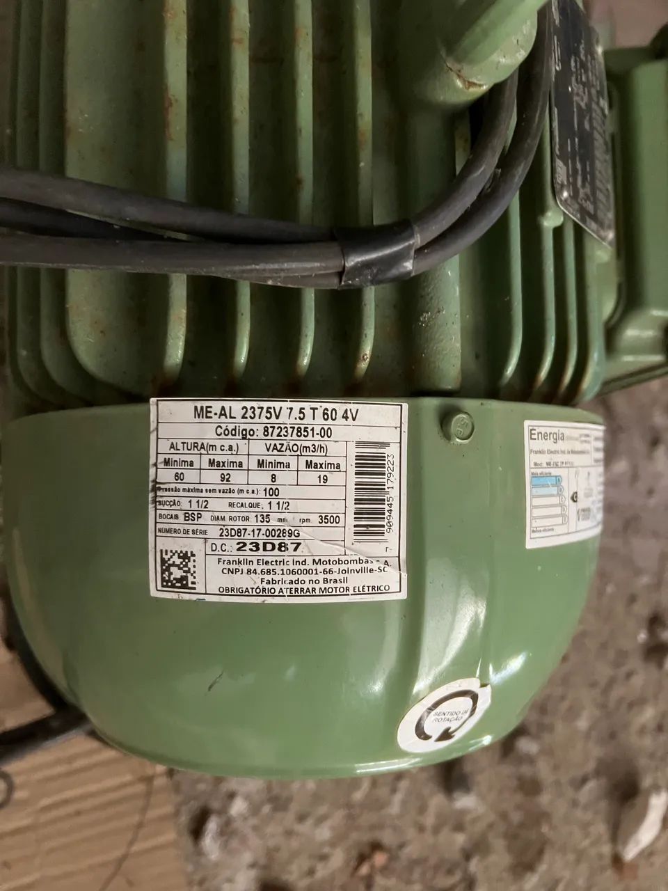 Vendo bomba multi estágios e Lona para tanque de peixe 