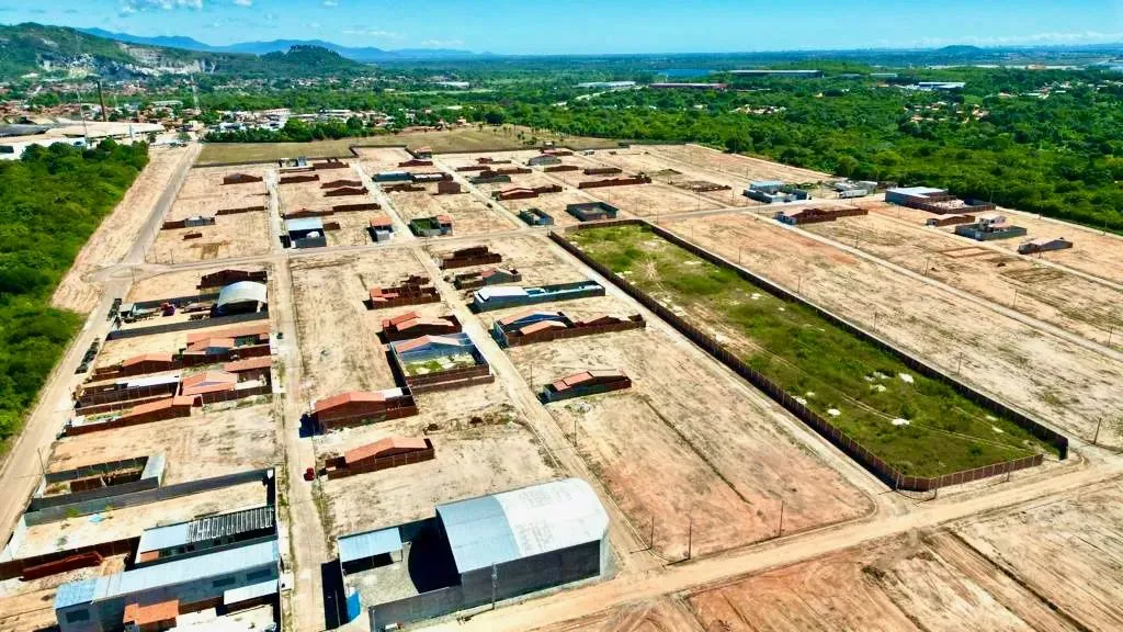 LOTES PARA GALPÃO COM LOCALIZAÇÃO PRIVILEGIADA !!