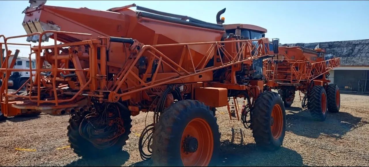 Pulverizador Uniport Jacto 3030 NPK Adubador ano 2019 com 8700 horas, em SP - Foto 4