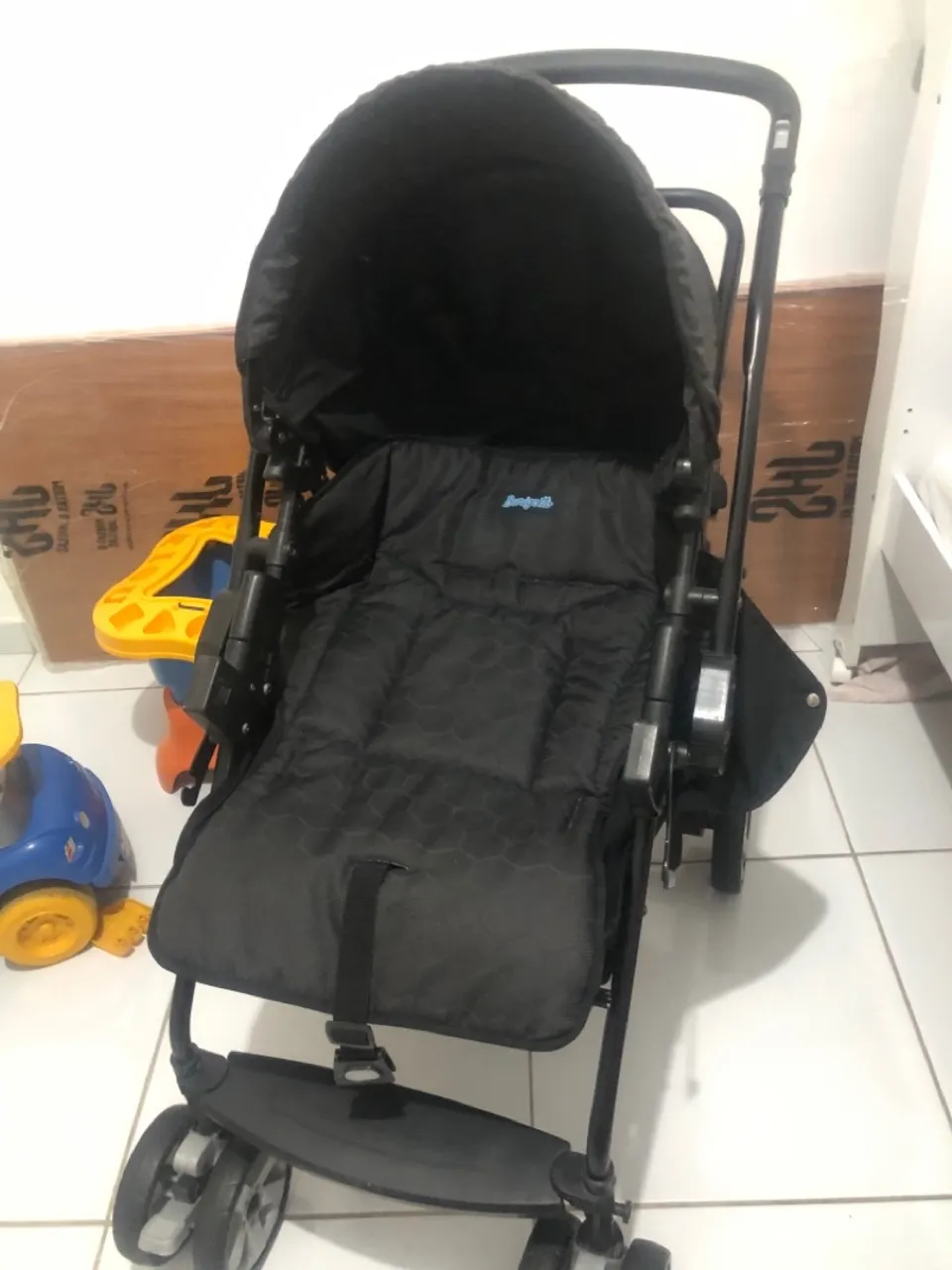 Carrinho de Bebê Preto