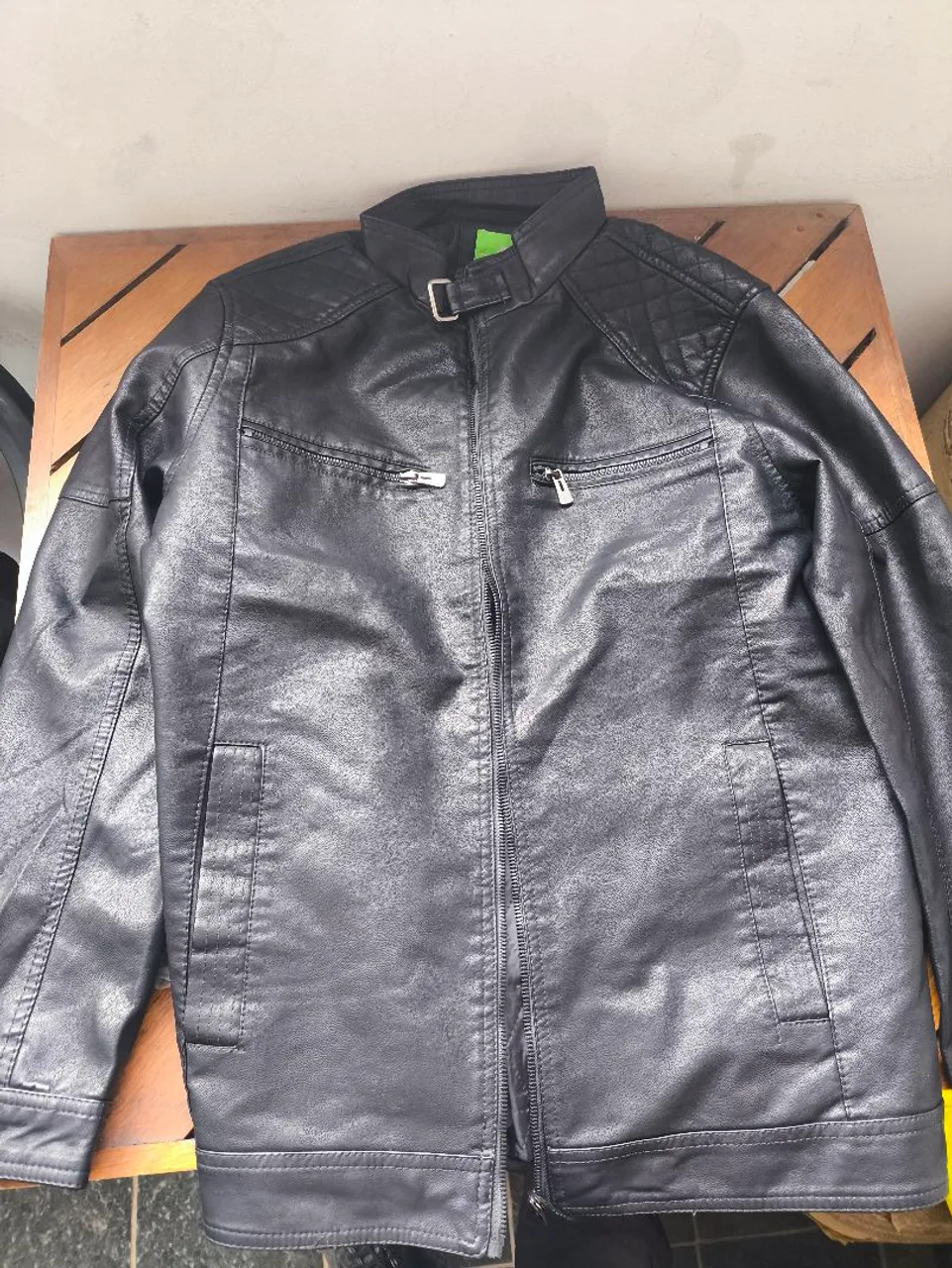 Jaqueta de couro masculina preta
