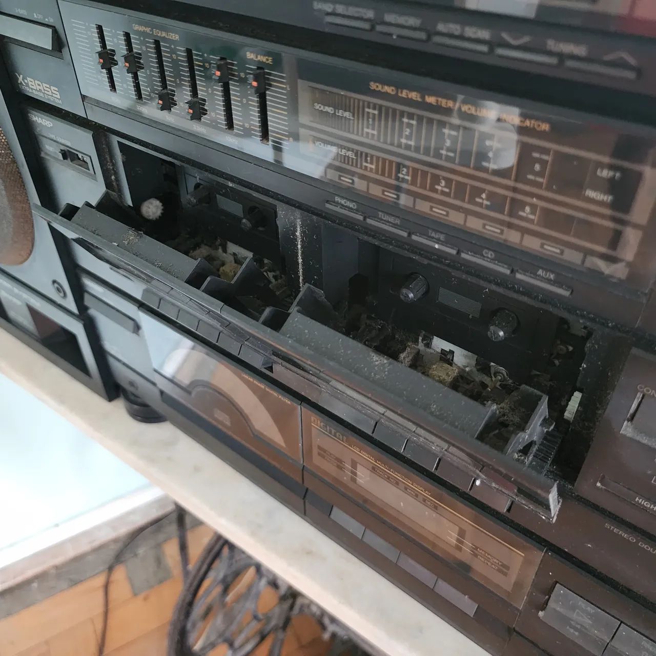 Toca Disco e Fita Sharp SG 950CD (s/ funcionar) - Foto 5