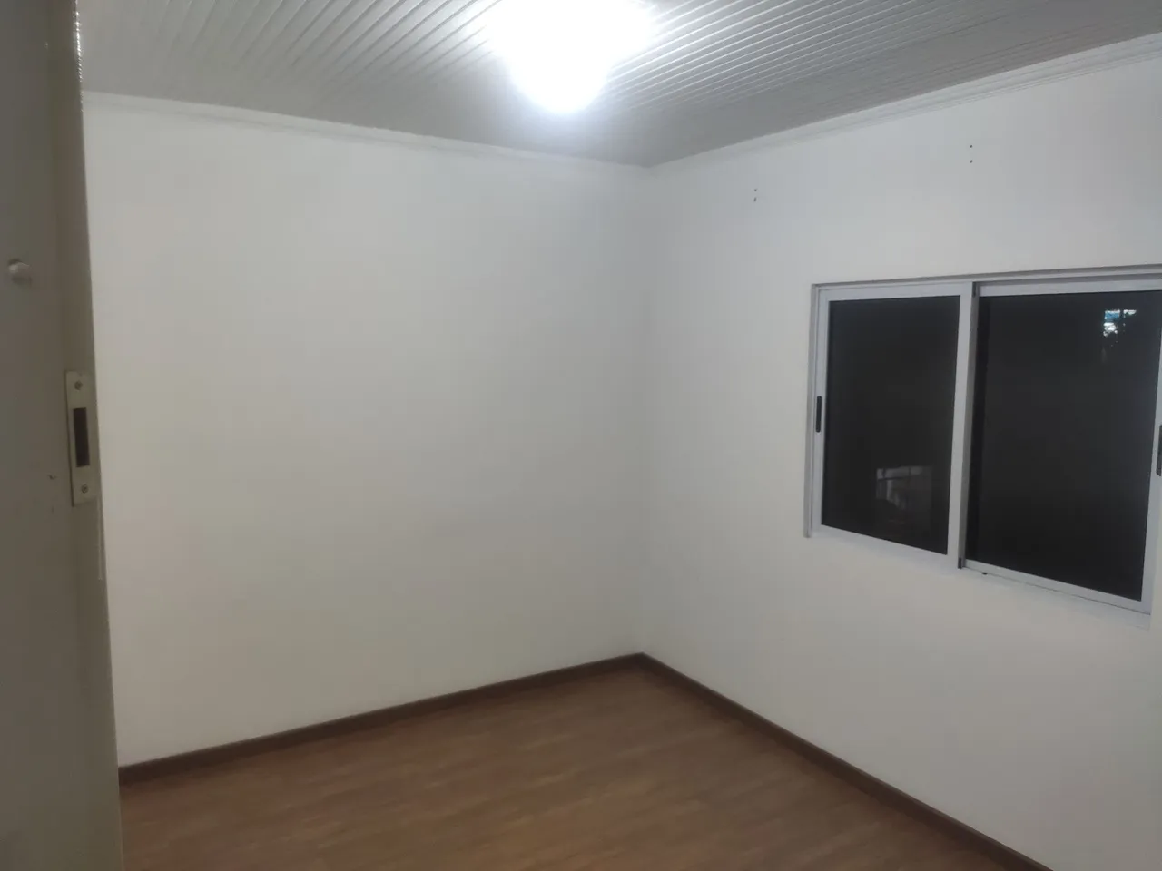 Alugo sala comercial 10m2