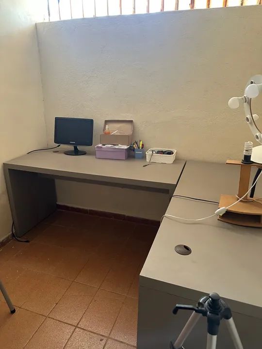 Mesas de escritório e armários  - Foto 4