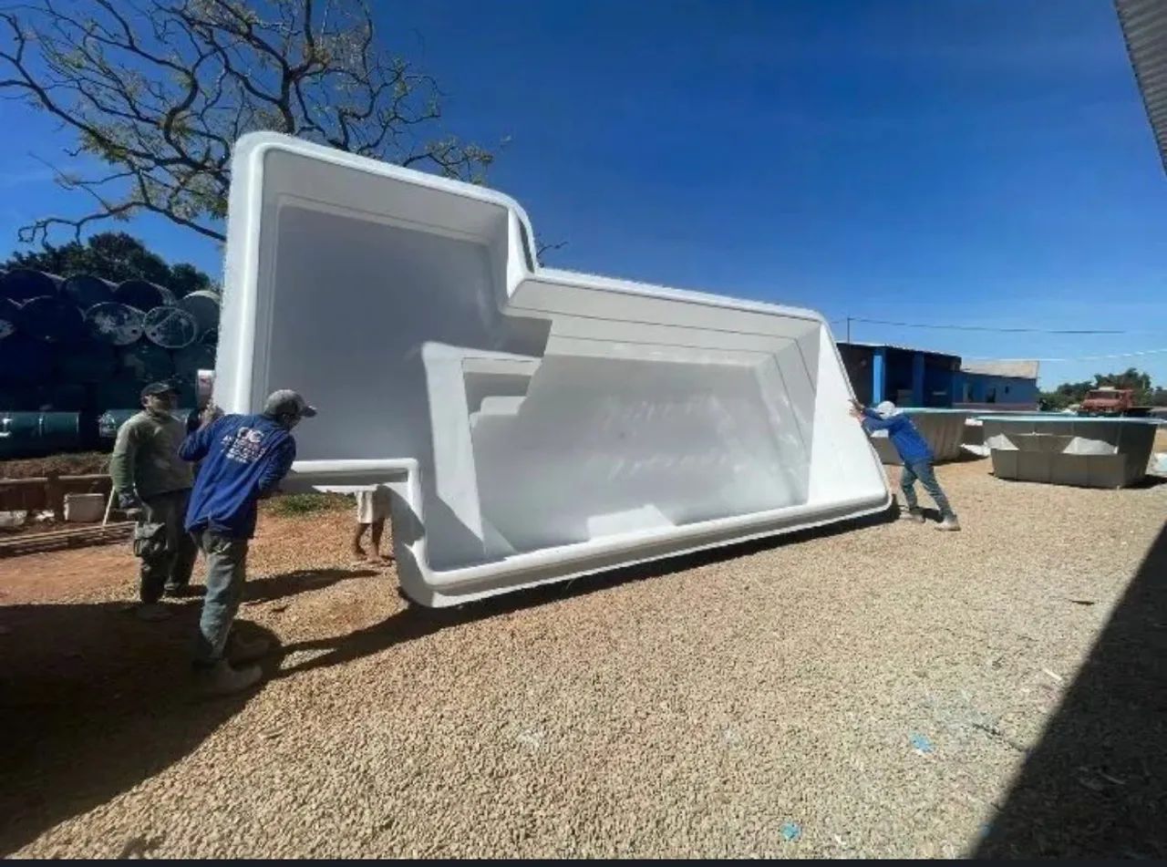 Piscina de fibra Grande MODELO EXCLUSIVO 