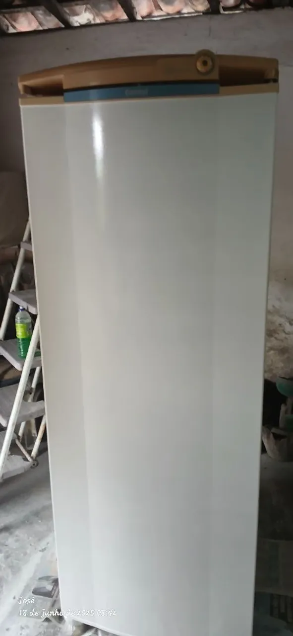 Geladeira cônsul conservada vende-se !