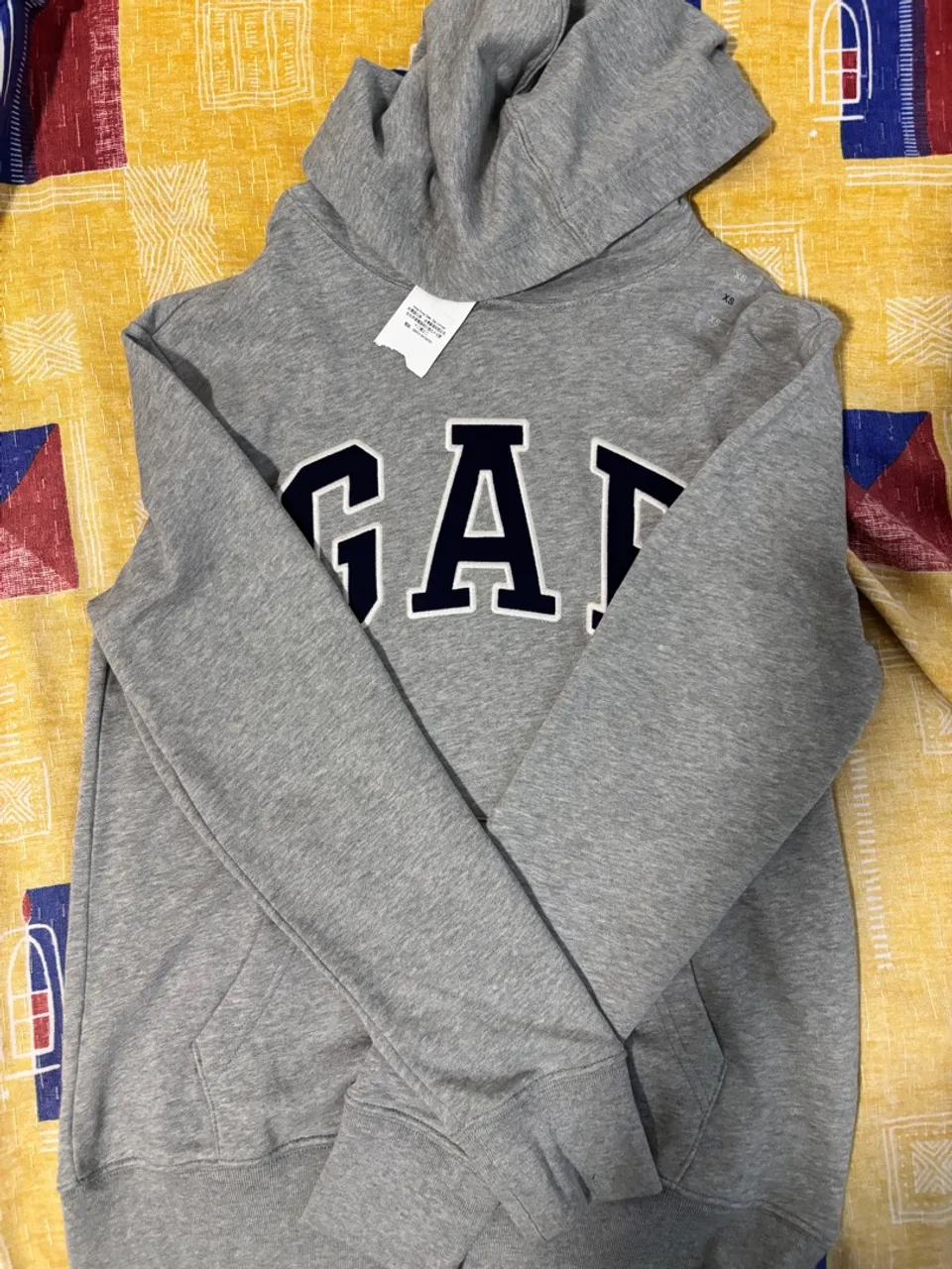 Casaco com capuz cinza GAP