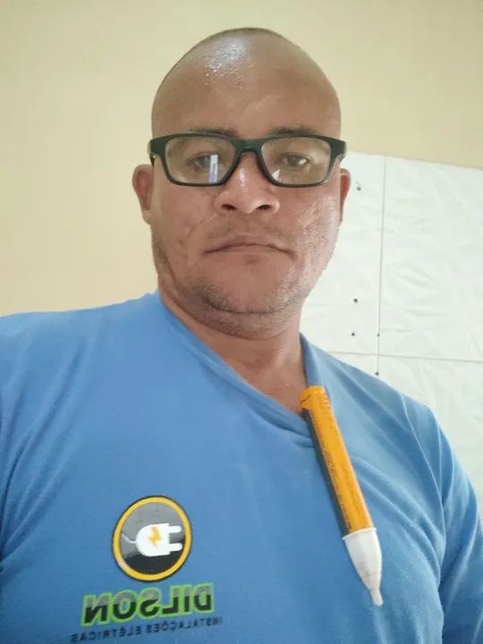 Eletricista Especializado .
