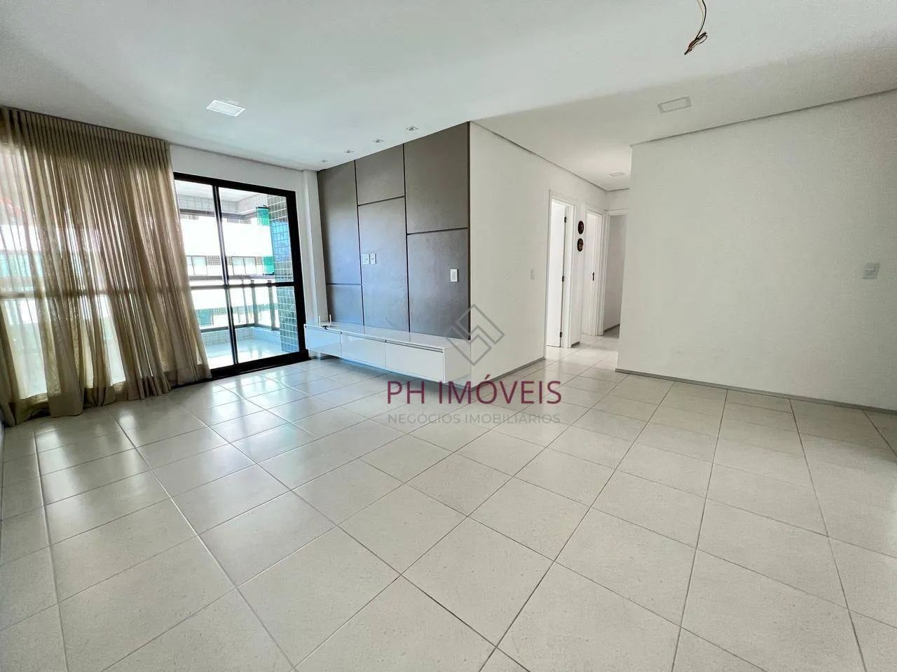 Apartamento à Beira Mar de Guaxuma com 3 dormitórios sendo 1 suíte - 114m² - Foto 2