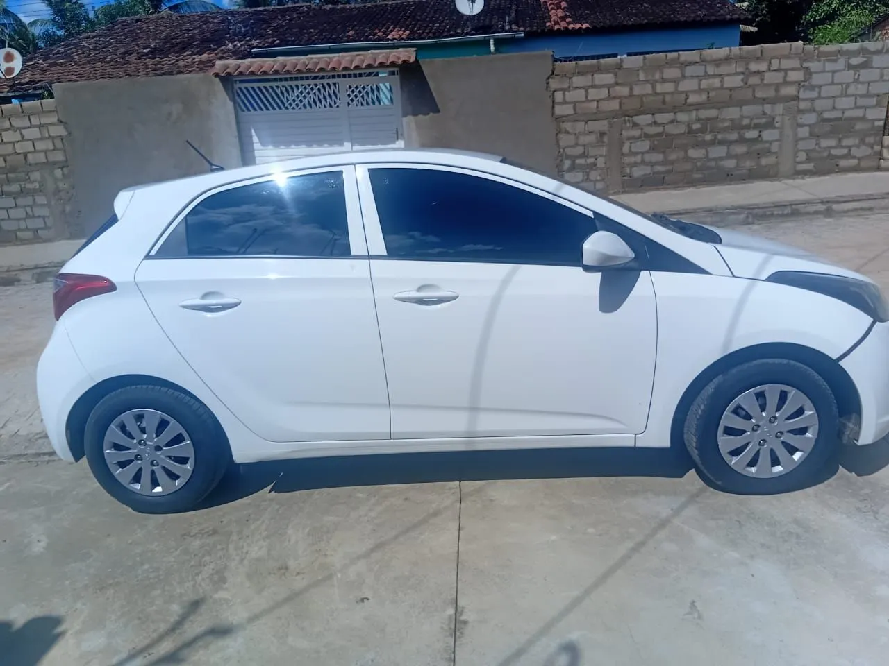 Vendo HB20 2014 1.0 completo