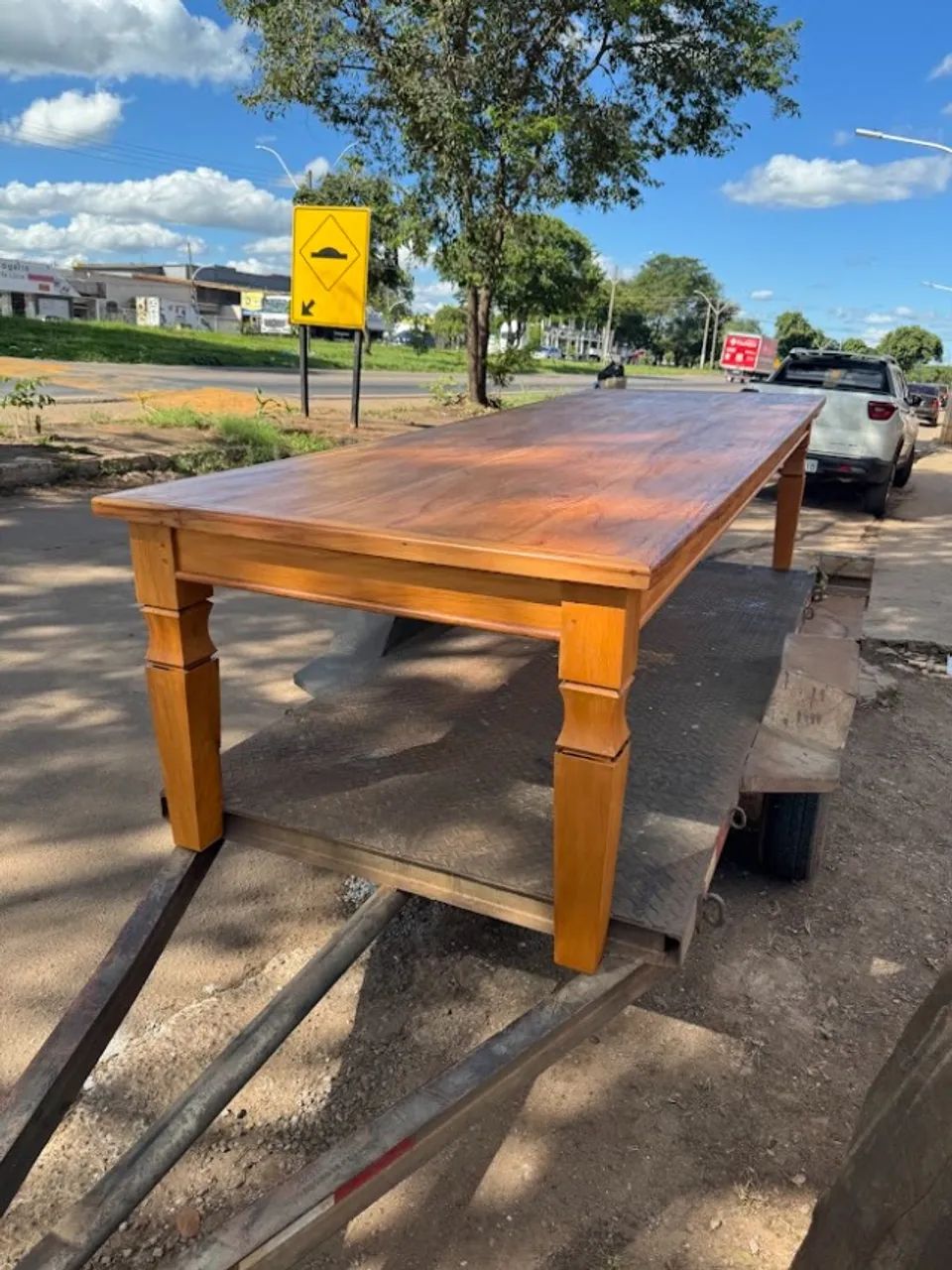 Mesa de 3mts com 10 cadeiras madeira maciça  - Foto 5