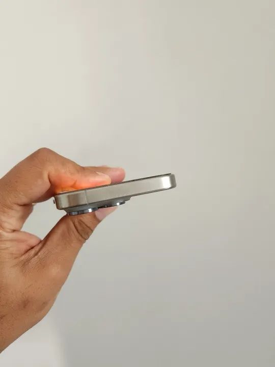 Caixa iphone 15 pro  - Foto 4